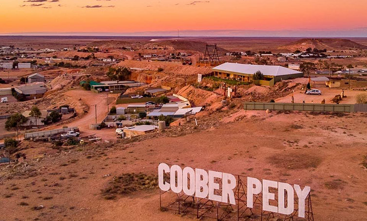 COOBER PEDY: Grad u kojem su temperature toliko visoke da ljudi žive ispod zemlje