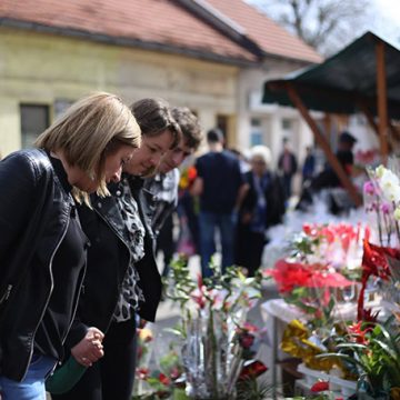 Uzeir Hadžibeg: ZA KUĆE I ZA ŽENE