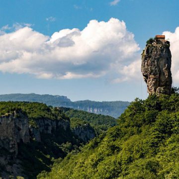 MANASTIR U OBLACIMA: Mjesto na kojem su živjeli redovnici koji nisu uzimali hranu od žena