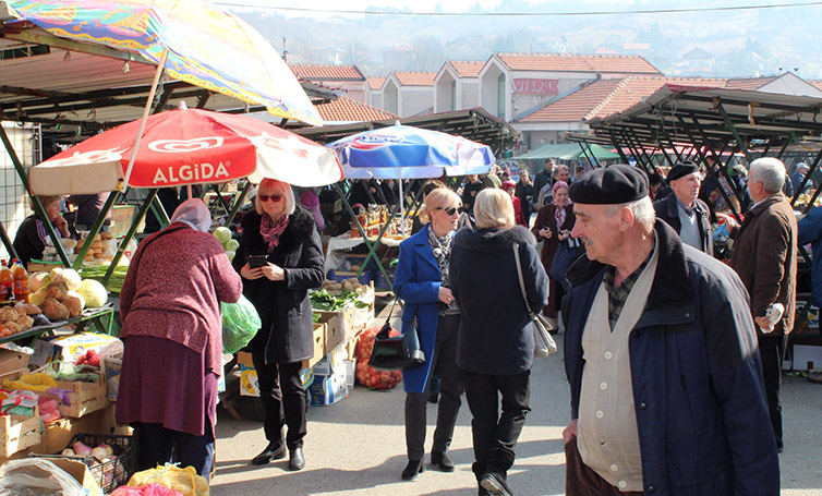 HADŽIBEG: Pijaca