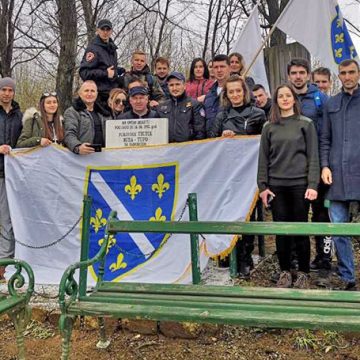 AM SDA Visoko povodom Dana Armije RBiH organizovala pohod linijama odbrane Visokog