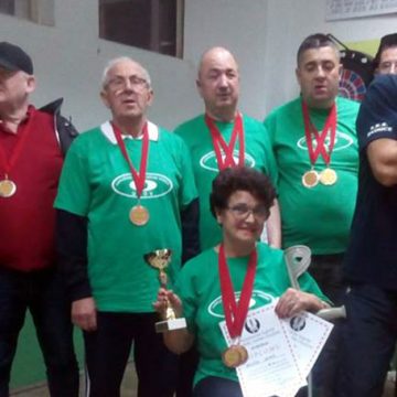 Srebrna medalja za Jusić Elmedina na II međunarodnom takmičenju u pikadu za slijepe i slabovidne