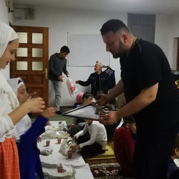 FOTO: Jedan od najljepših visočkih iftara upriličen je i ove godine u Pertačkoj džamiji