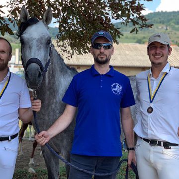 FOTO: Konjički klub “Visoko” uspješan na takmičenju u dresurnom jahanju „VILENJAK 2019“