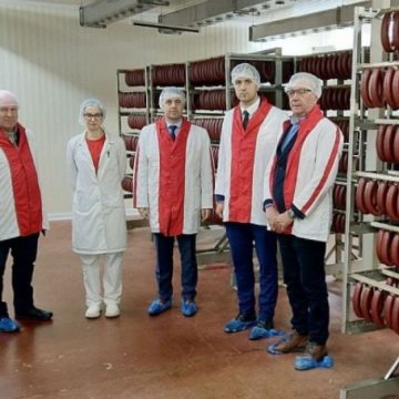 Premijer Ganić posjetio pogone Mesne industrije “Semko” Visoko