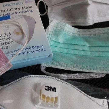 Maska, hirurška ili respirator, KOJA ŠTITI I KOLIKO OD KORONAVIRUSA?