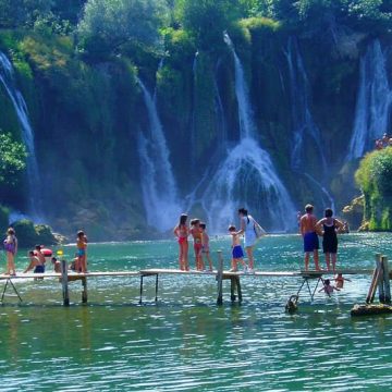 Turistički vaučeri za građane dijelit će se početkom augusta – 200 KM za ljetovanje u našoj zemlji