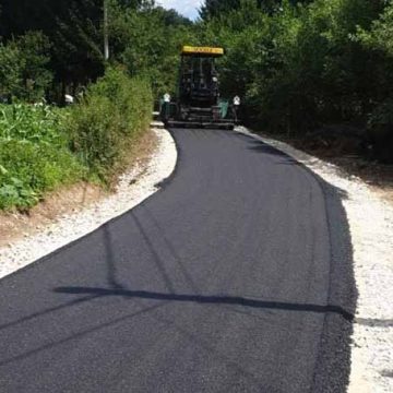 Asfaltiranje puta u naselju Gornja Zimča