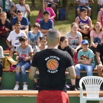 Povrh svega i velika humanost na djelu: NBA zvijezde za djecu bez roditelja