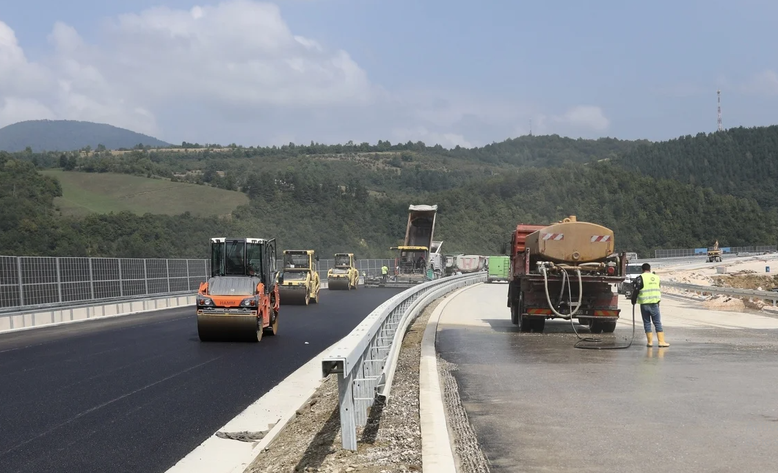 Nadležni kažu da će autoput od Tarčina do Bradine završiti u septembru, a trenutno stanje je ovakvo