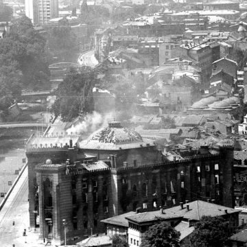 Prije 30 godina zapaljena sarajevska Vijećnica