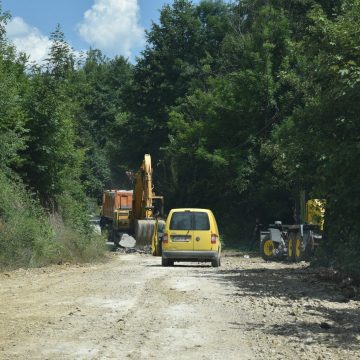 Počeli radovi na sanaciji puta prema Podvincima – naselje Bogošići