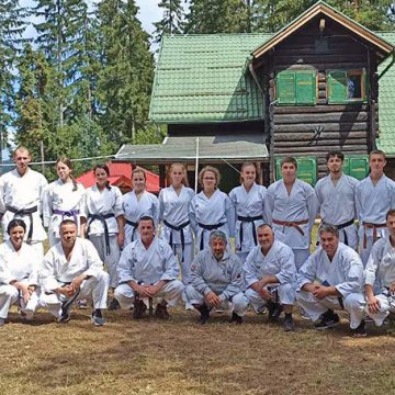 Tradicionalna karate – do asocijacija u BiH realizovala ljetni seminar za perspektivne takmičare, sudije i trenere