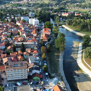 Nakon niske naoblake u jutarnjim satima, poslije podne sunčano u Visokom