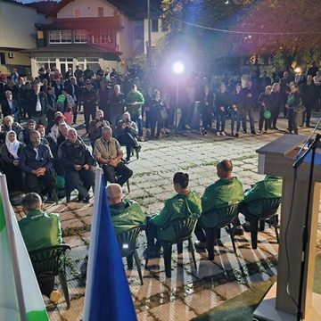 Fotogalerija/SDA Visoko: SIGURNO i predano! SIGURNO SDA pobjeđuje u Visokom! Budite i Vi dio pobjedničkog tima