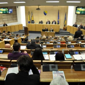 Evo koliko su delegati Doma naroda FBiH NAPLATILI ZA PRVA TRI MJESECA OVE GODINE