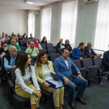 UPRILIČENO potpisivanje ugovora o podršci nevladinim organizacijama i udruženjima