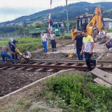 GRADSKA UPRAVA VISOKO: Za veću sigurnost naših građana – saniran pružni prijelaz u ulici Čajangradska