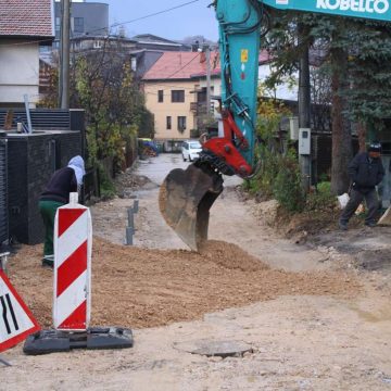 KONAČNO! U toku radovi na pripremi za asfaltiranje ulica na Hadžijinoj Vodi