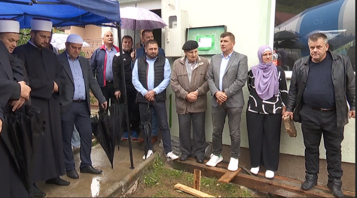 Položen temelj za munaru čija gradnja počinje uz mesdžid u Smršnici