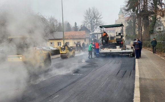 Završni radovi na asfaltiranju ulica Kadije Uvjesa i Bosne Srebrene