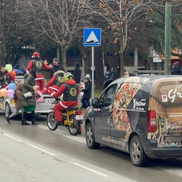 (VIDEO) MK “Karo” ponovo obradovao male stanovnike Visokog